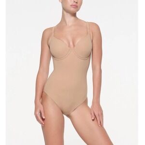 SKIMS Fits Everybody Back Smoother Brief Bodysuit‎ Clay Large NEW
